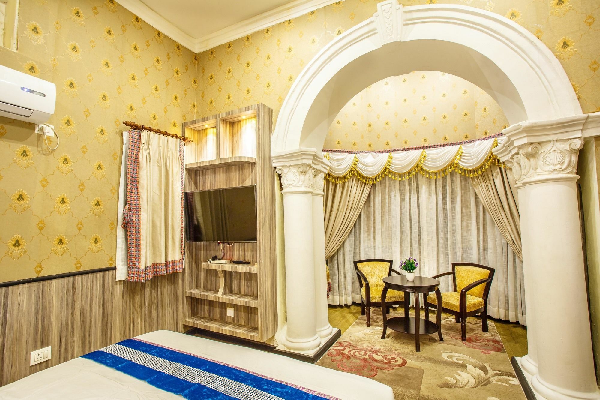קטמנדו Royal Empire Boutique Hotel מראה חיצוני תמונה